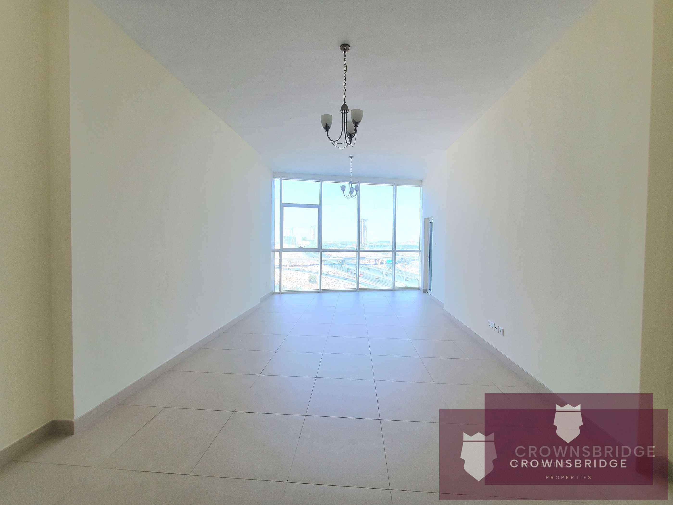 Huge and Spacious | 12 Cheques | Kitchen Equipped