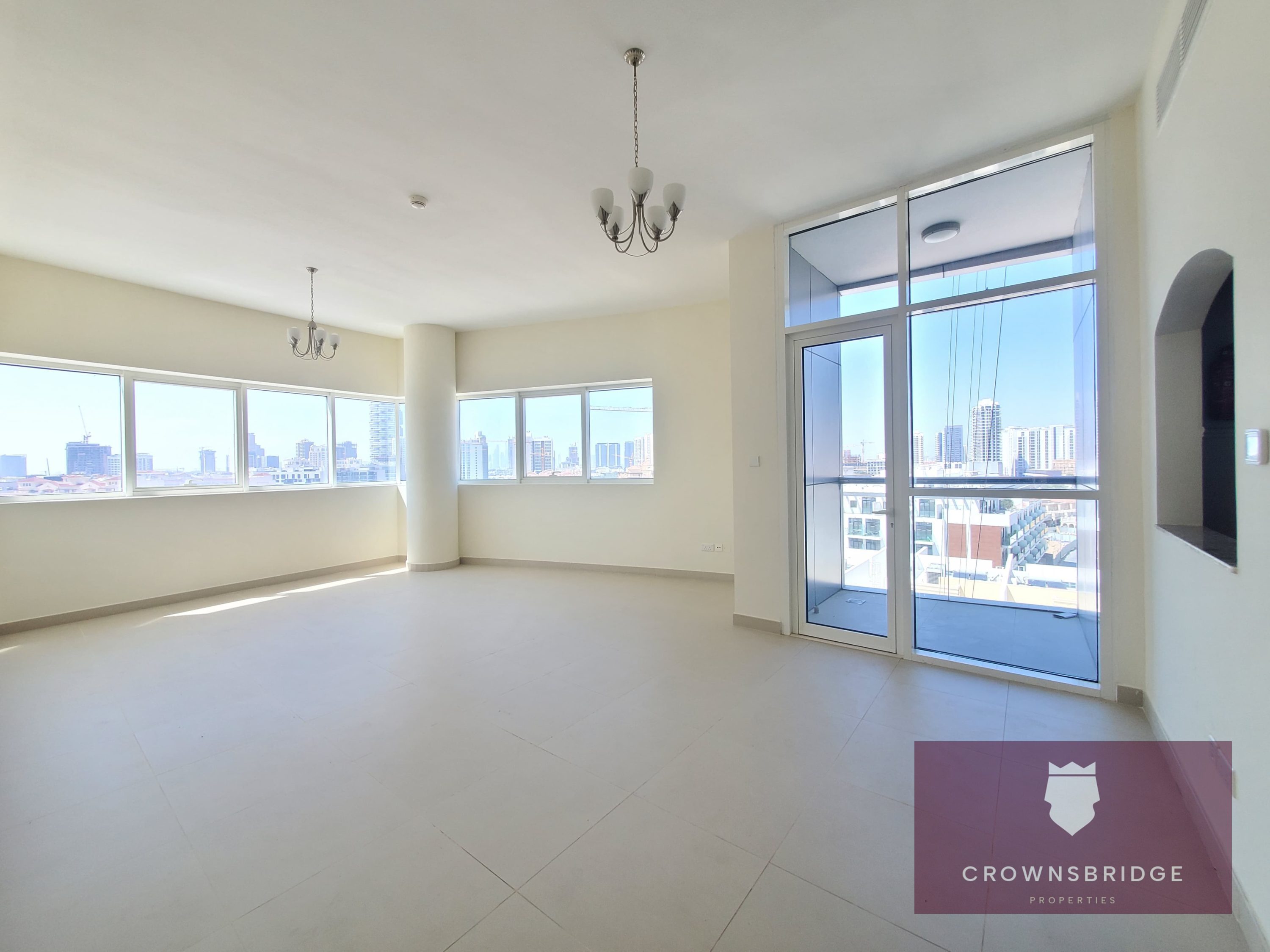 Maintenance Free| 12 Cheques | Kitchen Equipped