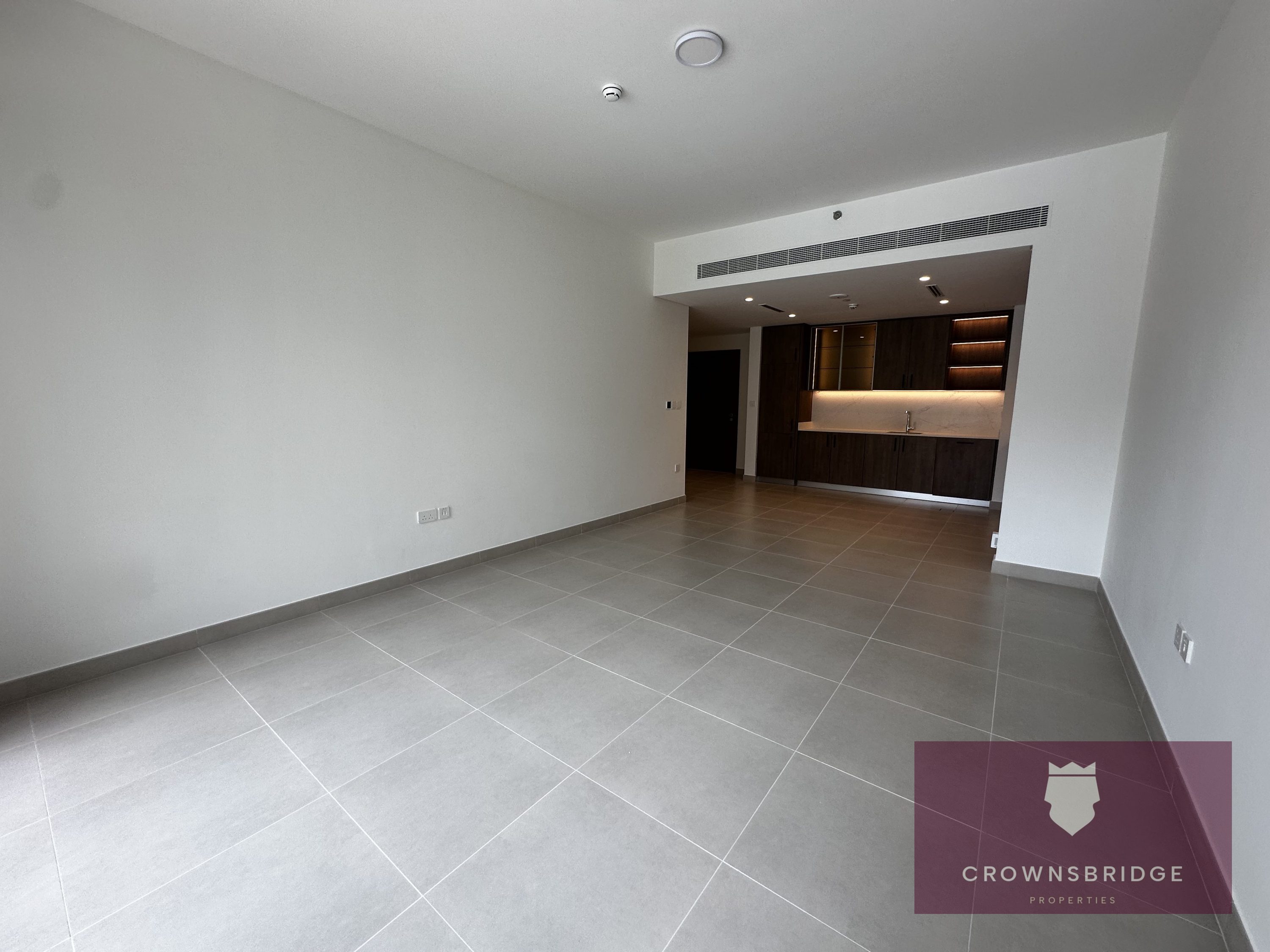 2 Bed Apartment for Rent in Mina Rashid – photo 2