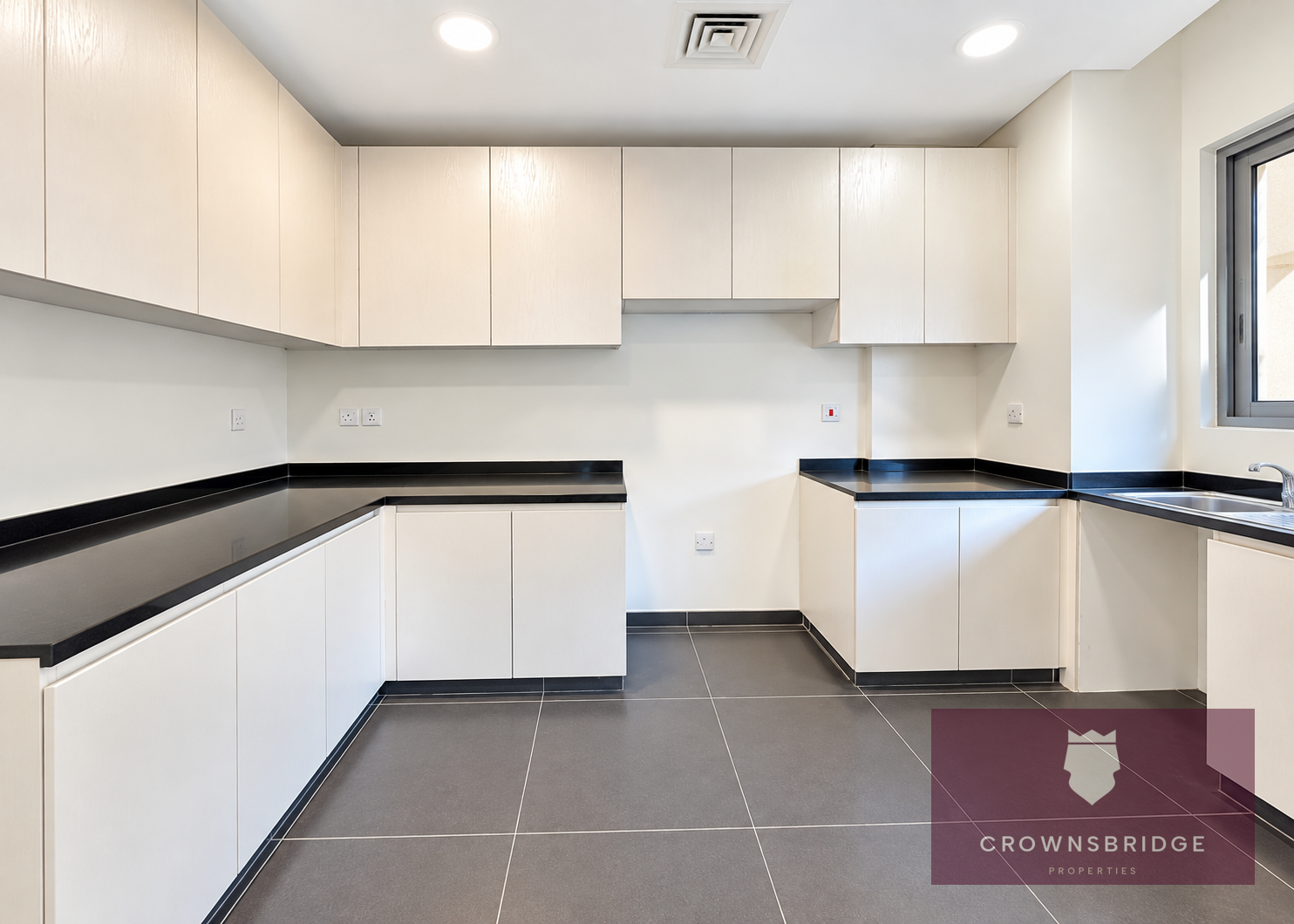 3 Bed Townhouse for Rent in Akoya Park, Damac Hills – photo 3