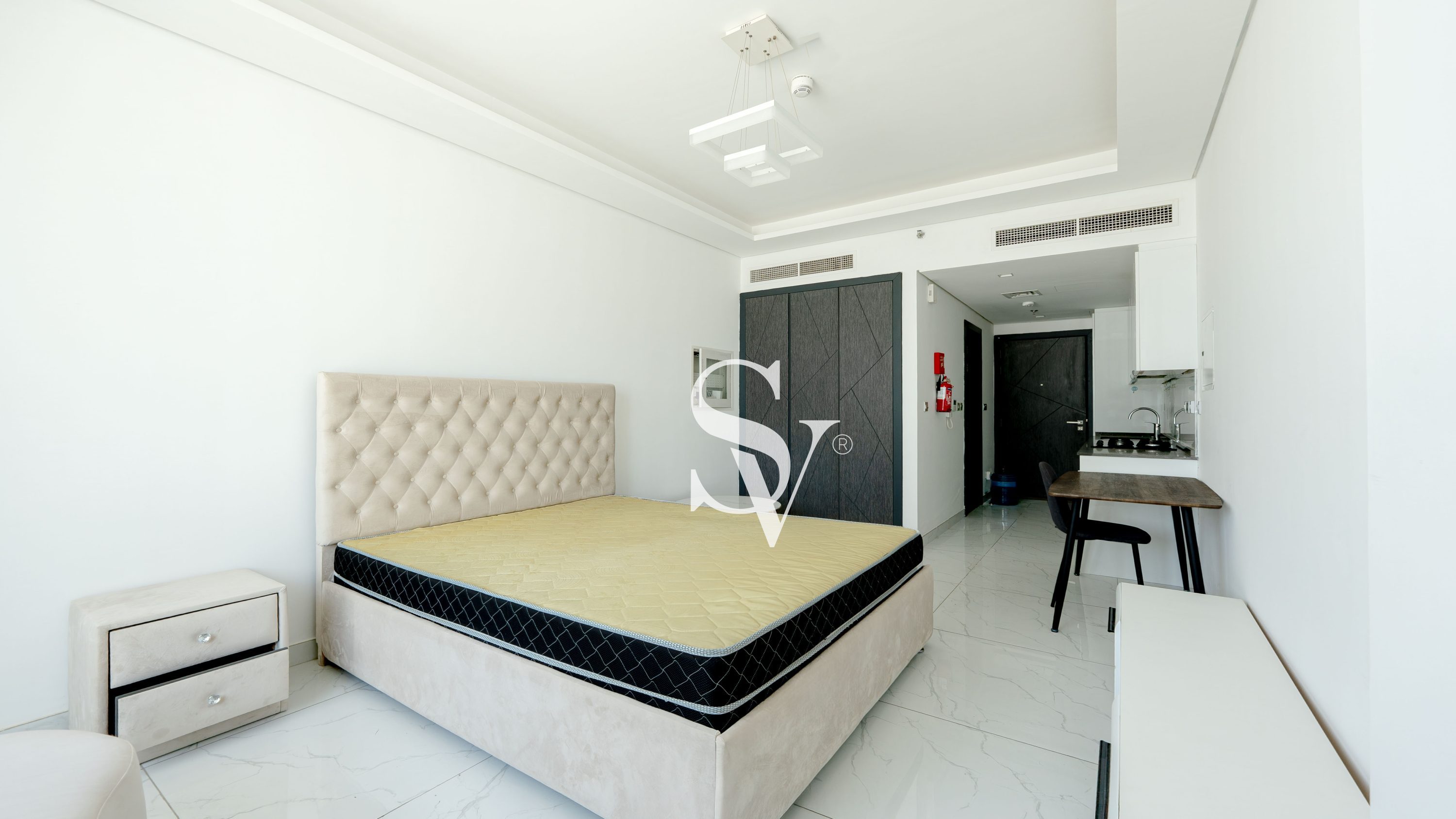 Elegant Studio | Vacant | Furnished Unit