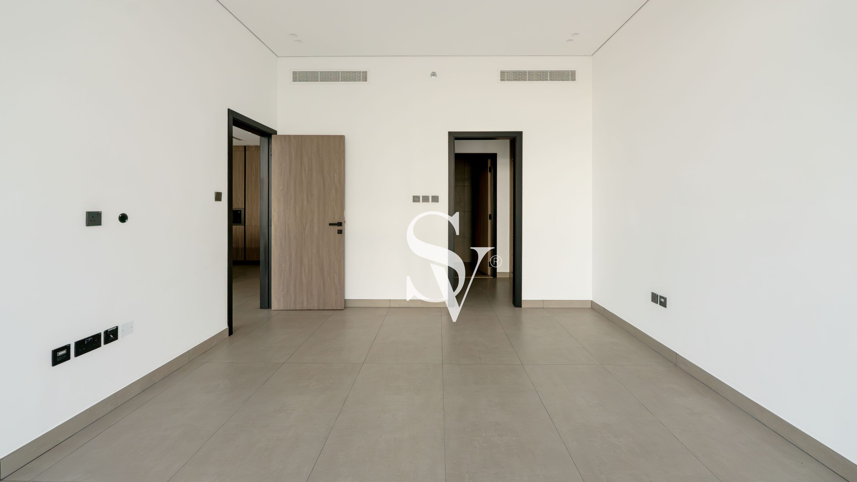 Rented | Spacious | Low Floor | White Goods