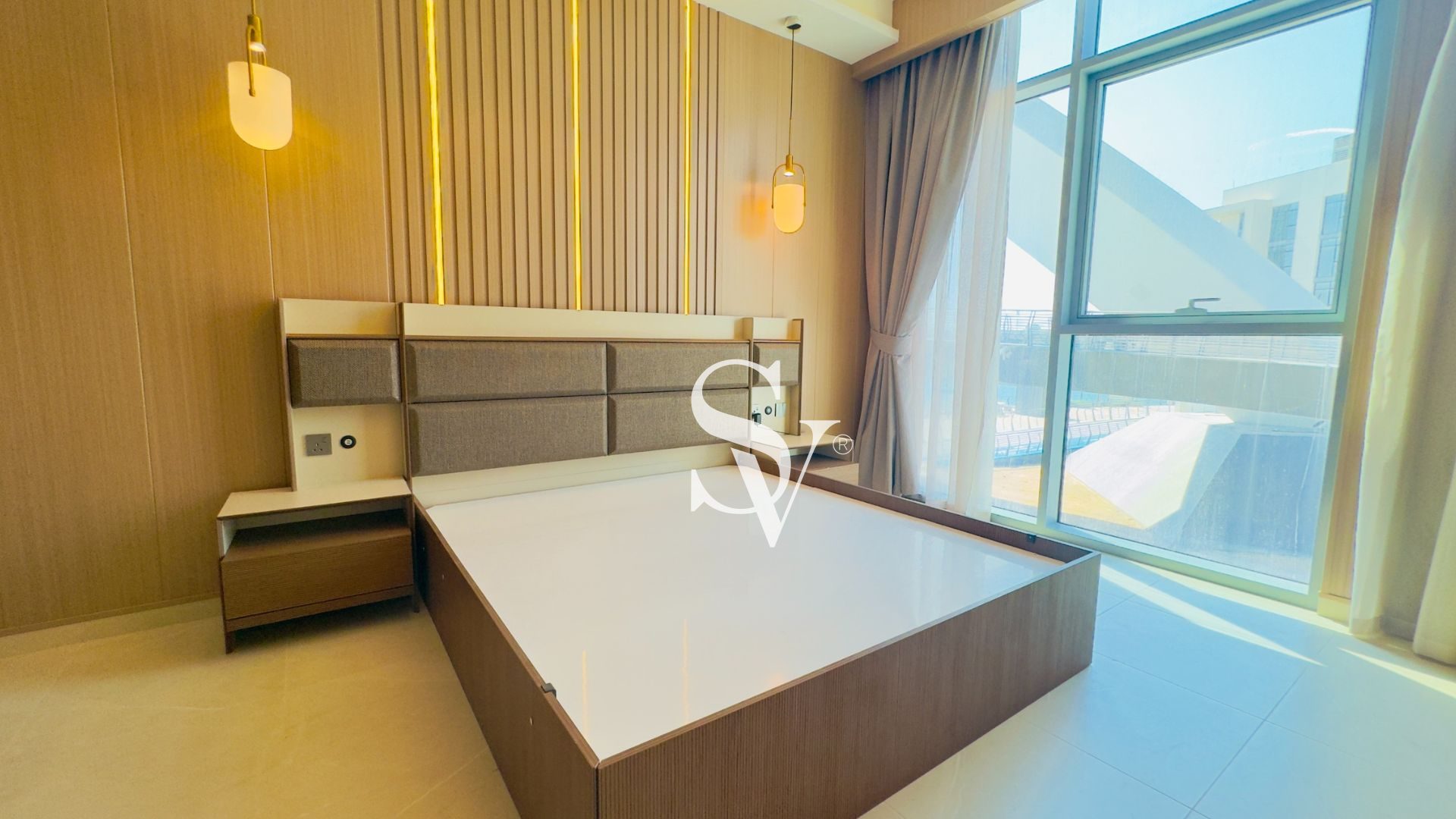 Fully Upgraded | Canal View | Vacant