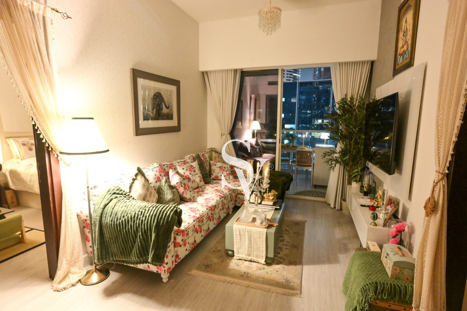 Burj Khalifa View | High Floor | Modern living