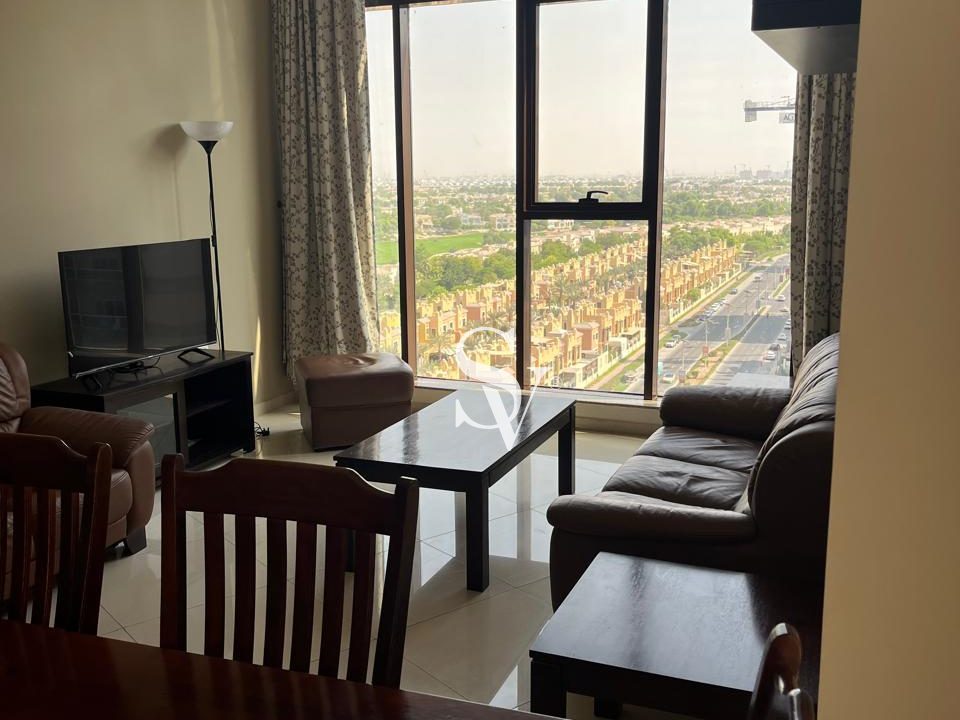 Golf Course View l Spacious 2-Bedroom Apartment