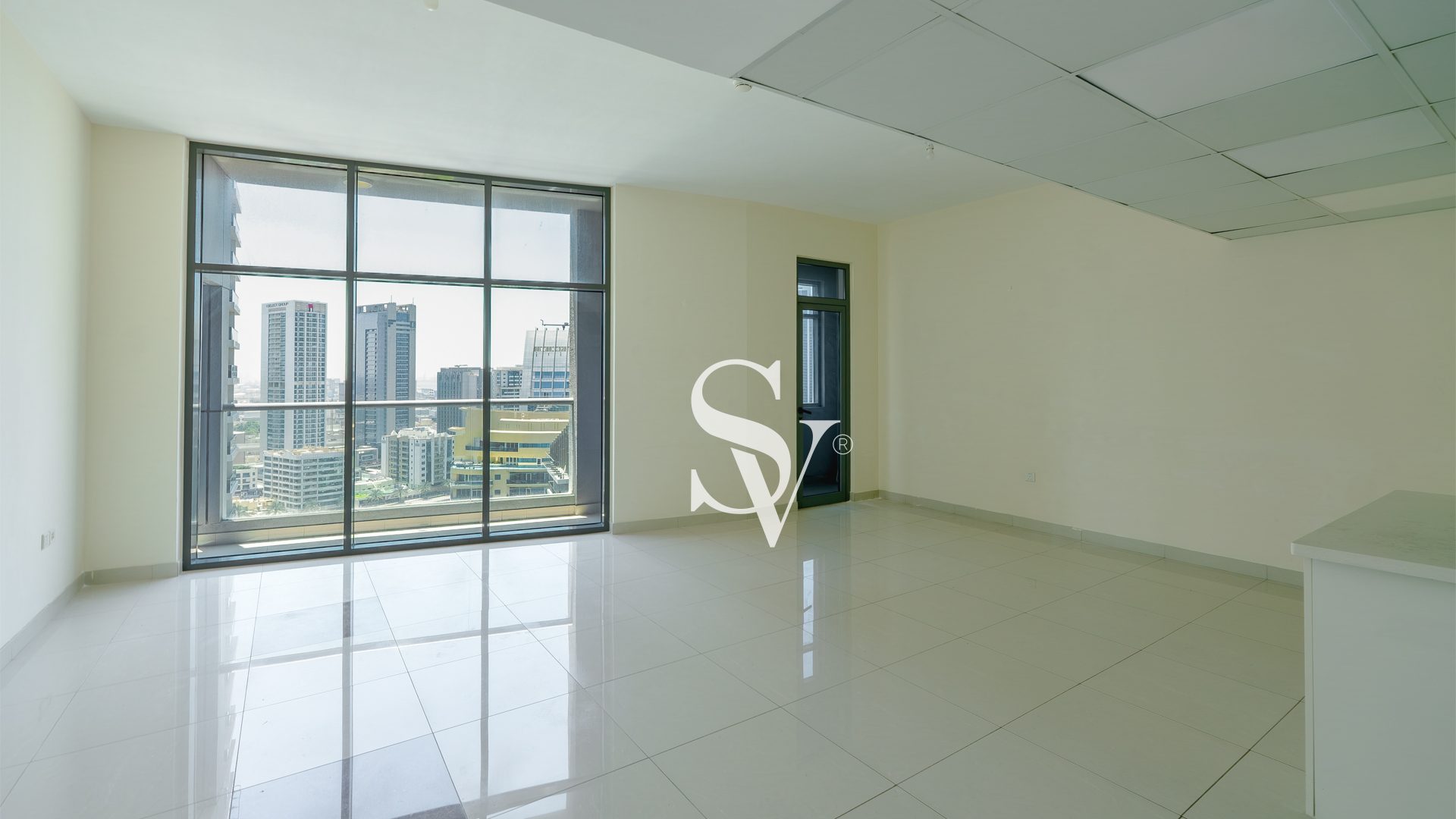 Spacious | High Floor | Water View | Vacant