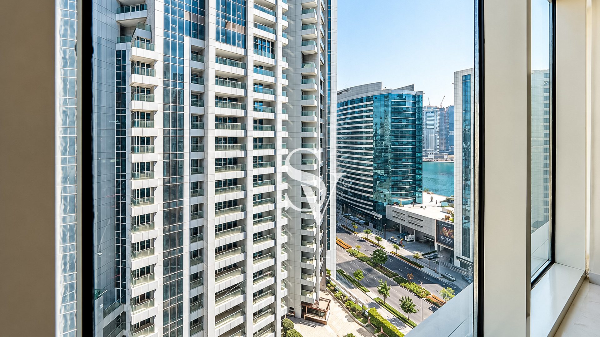 Professional Spacious Office | Burj Khalifa View