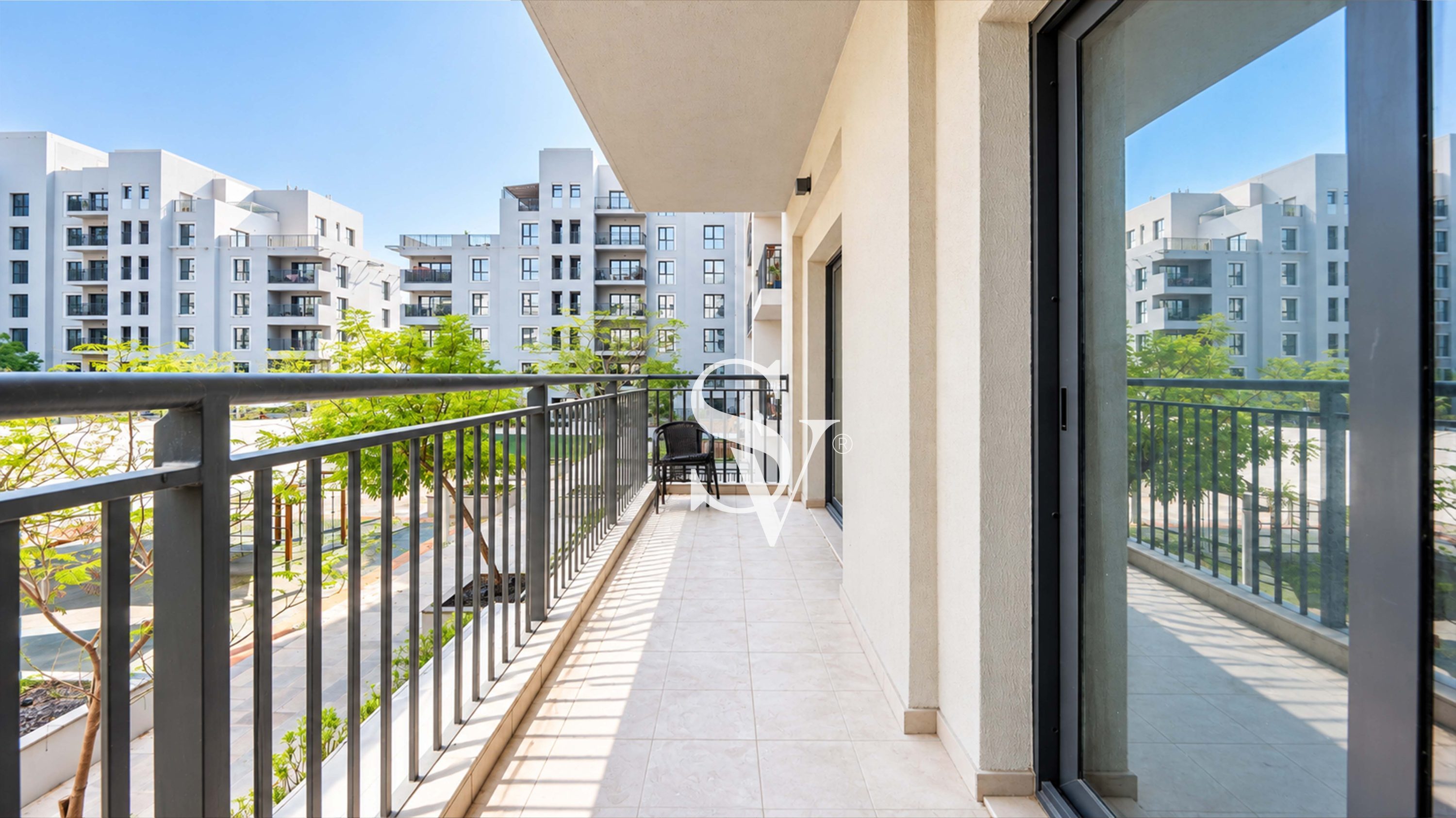 READY TO MOVE | BEAUTIFUL POOL VIEW | SPACIOUS 3BR