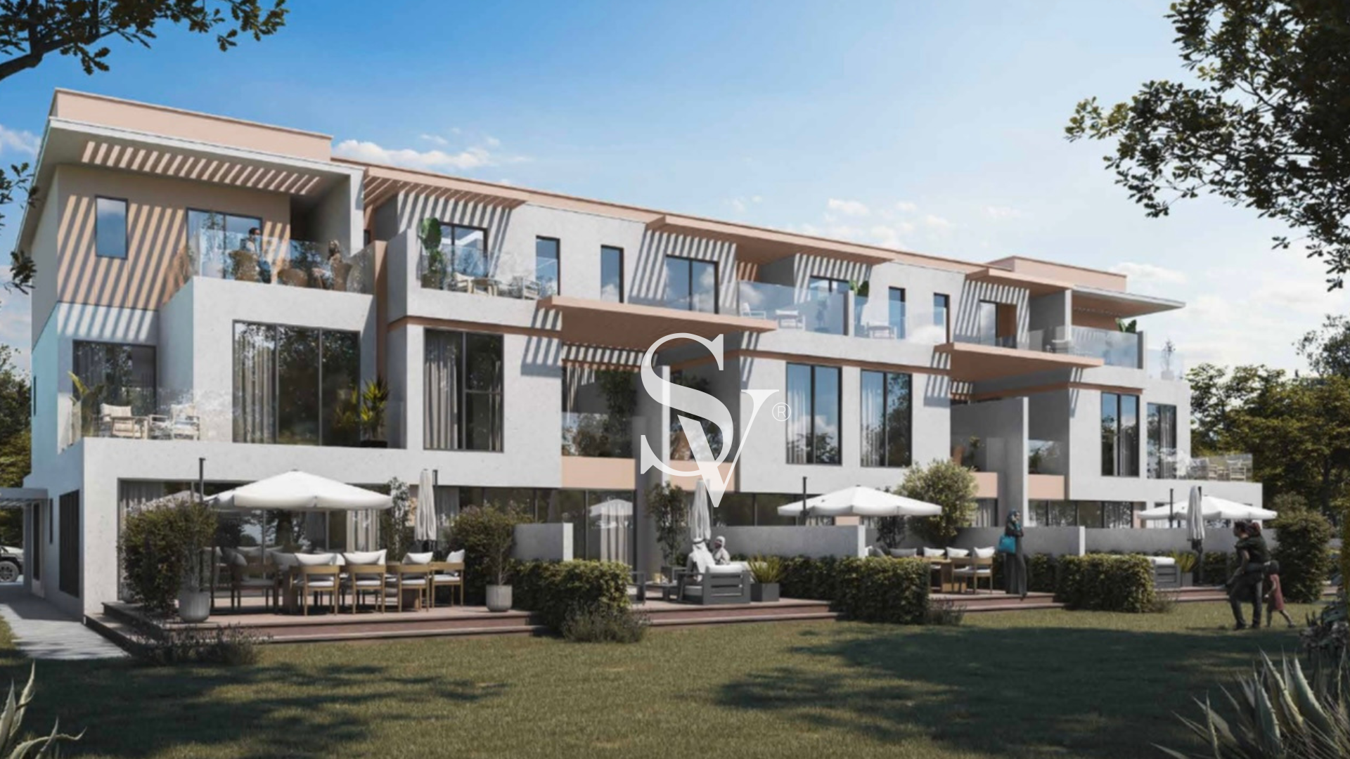 Distress| Luxury Single Row | Private Beach Access