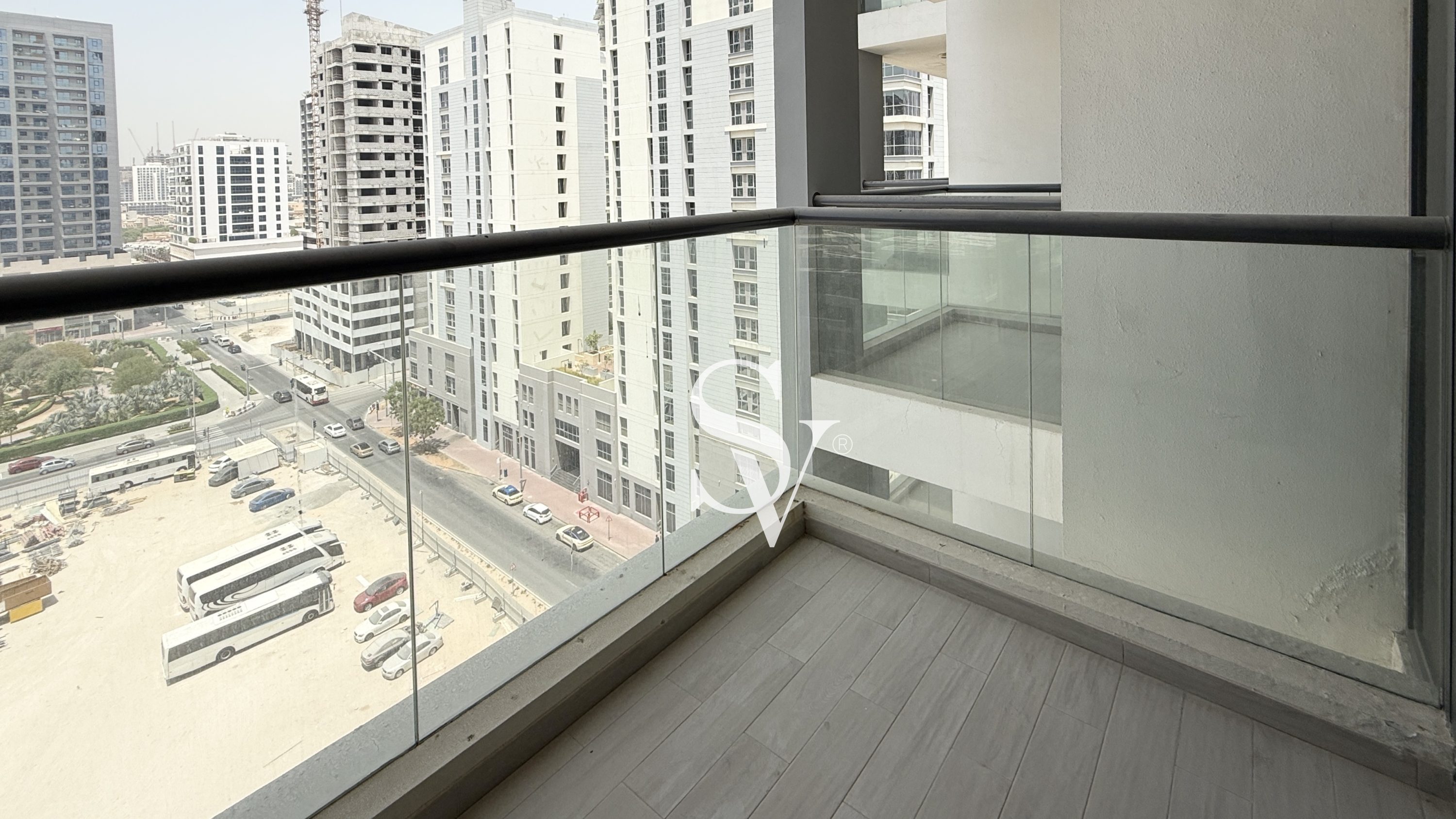 Spacious | Huge Layout | 1 BR | Closed Kitchen