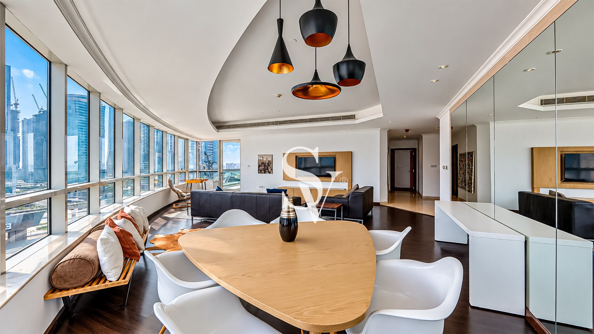 Next to the Metro & Tram l Fully Furnished