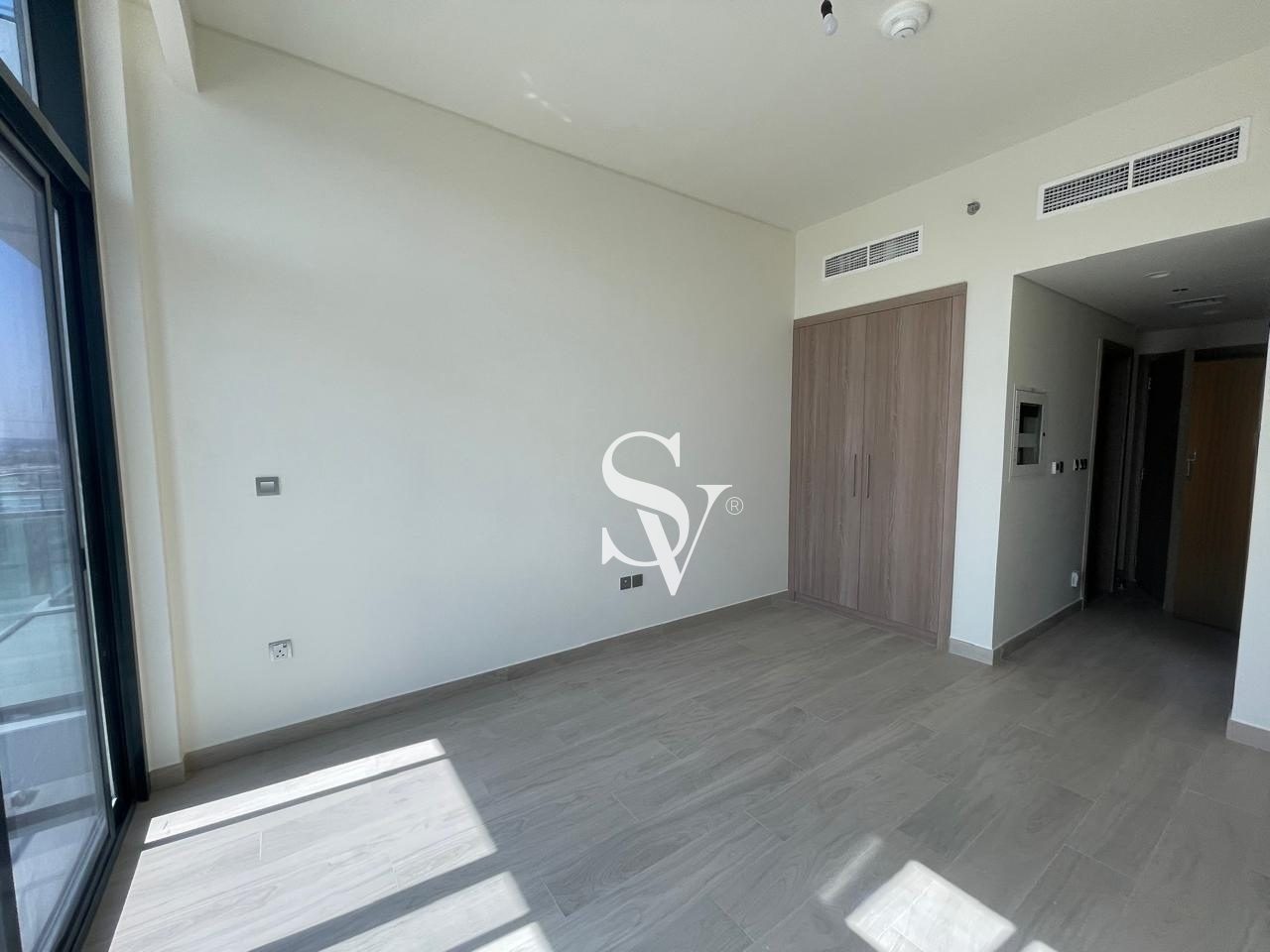 Bright & Modern Studio | Ready to Rent